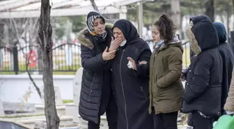 Başak Cengiz'i doğum gününde ailesi ve yakınları mezarı başında andı