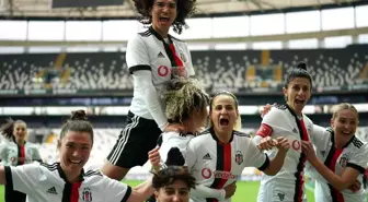 Turkcell Kadınlar Süper Ligi: Beşiktaş Vodafone: 2 - Fenerbahçe: 1 (Maç sonucu)