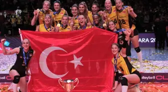 Şampiyon Vakıfbank kupasını aldı