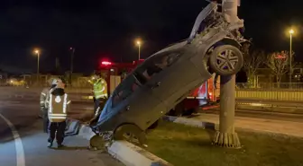 Bakırköy'de meydana gelen trafik kazasında otomobil sürücüsü yaralandı