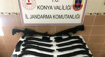 Konya'dan kargoya verilen 12 kaçak av tüfeği jandarmaya takıldı