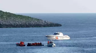 Çeşme açıklarında 52 göçmen kurtarılırken, 29 göçmen yakalandı