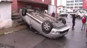 Sancaktepe'de kaza yapan otomobil takla attı, 1 kişi yaralandı