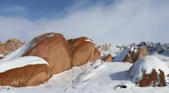 Dünya'daki Mars'a kar yağdı