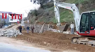 Nazilli Belediyesi'nin Işıklar Mahallesi'ndeki çalışmaları sürüyor