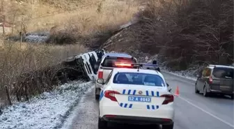 Ordu'da kontrolden çıkan süt tankeri devrildi