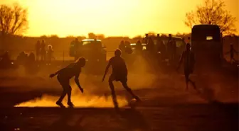 Avustralya hükümeti 'ırkçı' yardım programı yüzünden yerlilere tazminat ödeyecek