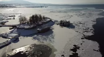 Konya'da sıcaklıklar eksi 16 düştü Beyşehir Gölünün kıyıları dondu