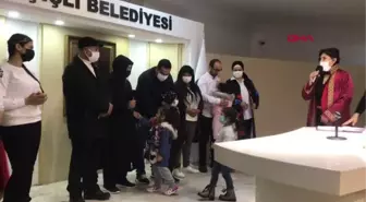 OĞULLARIYLA AYNI ANDA NİKAHI KIYILAN ÇİFTİN TORUNLARI DA TÖRENE KATILDI