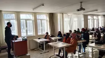 Sağlık Hizmetleri MYO Öğrencilerine Yönelik Erasmus Programları Bilgilendirme Toplantısı Yapıldı