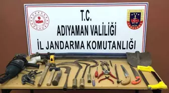 Elektrik direği ve deprem sensör kablosunu çalan hırsızlar tutuklandı