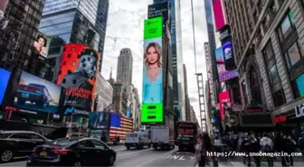 Gülçin Ergül New York Times Square'de