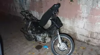 Hırsızlık için gelen şahıs motosikleti bırakıp kaçtı