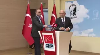 Kılıçdaroğlu, mülakatlarda elenen gençlerle basın toplantısı düzenledi