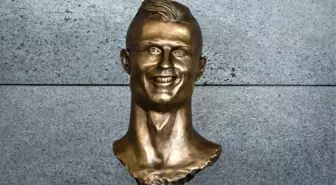 Cristiano Ronaldo'nun heykeli Hindistan'ı ikiye böldü