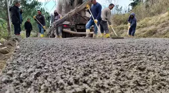 Fatsa'da beton yol seferberliği sürüyor