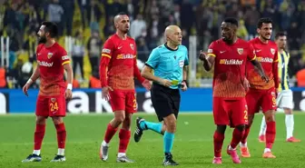 Kayserispor 3 kez kırmızı kart gördü