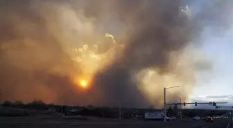 Son dakika: Colorado'da Şiddetli Yangın: 6 YaralıBinlerce Kişi Bölgeden Tahliye Edildi