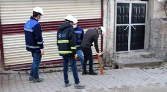 Kaçak elektrik hattı tespiti için yer altı cihazı