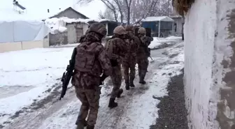 Son dakika haber... DEAŞ operasyonunda 4 şüpheli gözaltına alındı