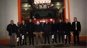 Bozüyük Belediyesi başkan yardımcıları, nöbetçi kamu personelinin yeni yılını kutladı