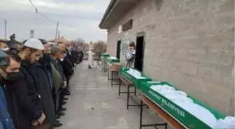 FECİ KAZADA AİLEDEN GERİYE BİR ARADA ÇEKİLEN FOTOĞRAFLAR KALDI