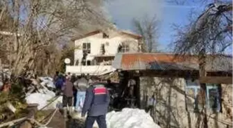Son dakika haberi: İki katlı binada korkutan yangın