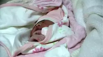 Osmaniye'de yeni yılın ilk bebeği 'Defne' bebek oldu