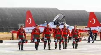 Türkiye'nin hava akrobasi timi 'Türk Yıldızları' kapılarını İHA'ya açtı