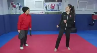 Üç kuşak tekvandocu ailenin şampiyon kızı Sude'nin hayali olimpiyatlar (2)