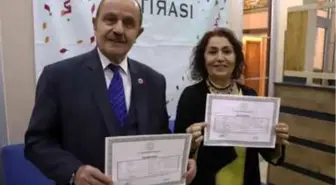 Yıllar sonra eğitimlerini tamamladılar: Biri 71, diğeri 67 yaşında lise diploması aldı