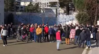 Arnavutluk'ta zorunlu Kovid-19 aşılamasına karşı protesto