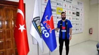 Karacabey Belediyespor, Devrim Taşkaya ile sözleşme imzaladı