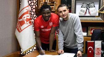 Balıkesirspor, Peter Ambrose ile profesyonel sözleşme imzaladı