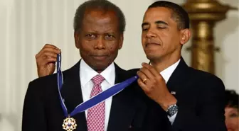 ABD'de Oscar kazanan ilk siyahi aktör Sidney Poitier, 94 yaşında öldü