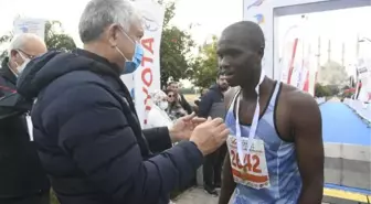 12'nci Uluslararası 5 Ocak Adana Kurtuluş Yarı Maratonu ve Halk Koşusu tamamlandı (2)