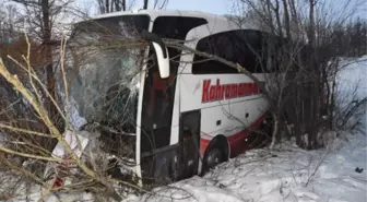 Son dakika haberi | Sivas'ta otobüs kazasında ölen 2 kişi toprağa verildi, 19 yaralı taburcu