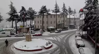 Hadim'de kar yağışı etkili oluyor