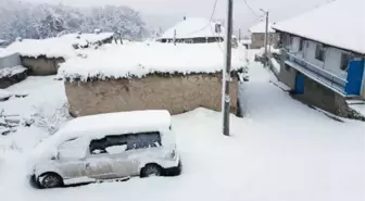 Isparta Yalvaç'ta yüz yüze eğitime 'kar' engeli