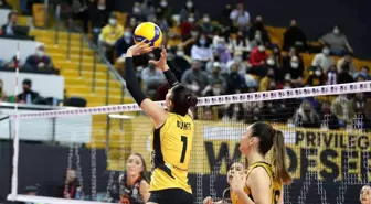 VakıfBank, Axa Sigorta Kupa Voley'de yarı finalde