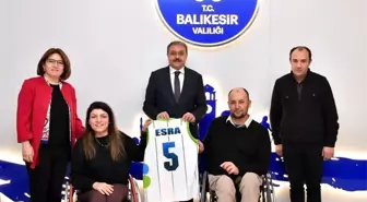 Vali Şıldak Engelli sporcuları makamında misafir etti