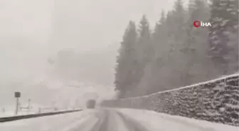 Zonguldak'ta yoğun kar yağışı...Sürücüler zor anlar yaşadı