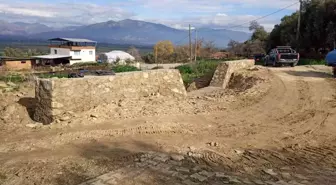Dualar Mahallesi'nde taşkınlara set engeli