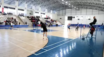 Sivas'ta badminton rüzgarı esti