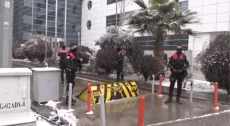 Eşini bıçaklayarak öldüren koca tutuklandı