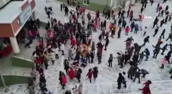 Başkent'te ilkokul öğrencileri 'Erik Dalı' ile coştu