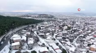 Kar yağışıyla oluşan kartpostallık görüntüler