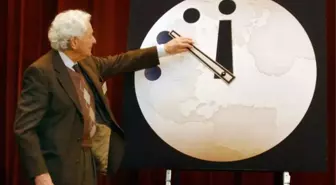 Bilim insanları 'kıyamet saati'ni 75. kez uygulamaya sokuyor! Geçtiğimiz sene felakete en çok yaklaşılan zamanı göstermişti