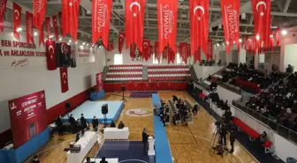 Gaziantep 1'inci etapta olan 860 konutun kura çekilişleri Talat Özkarslı Spor Salonu'nda başladı