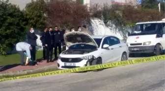 Kaza ihbarına giden ekipler, sürücüyü başından vurulmuş buldu